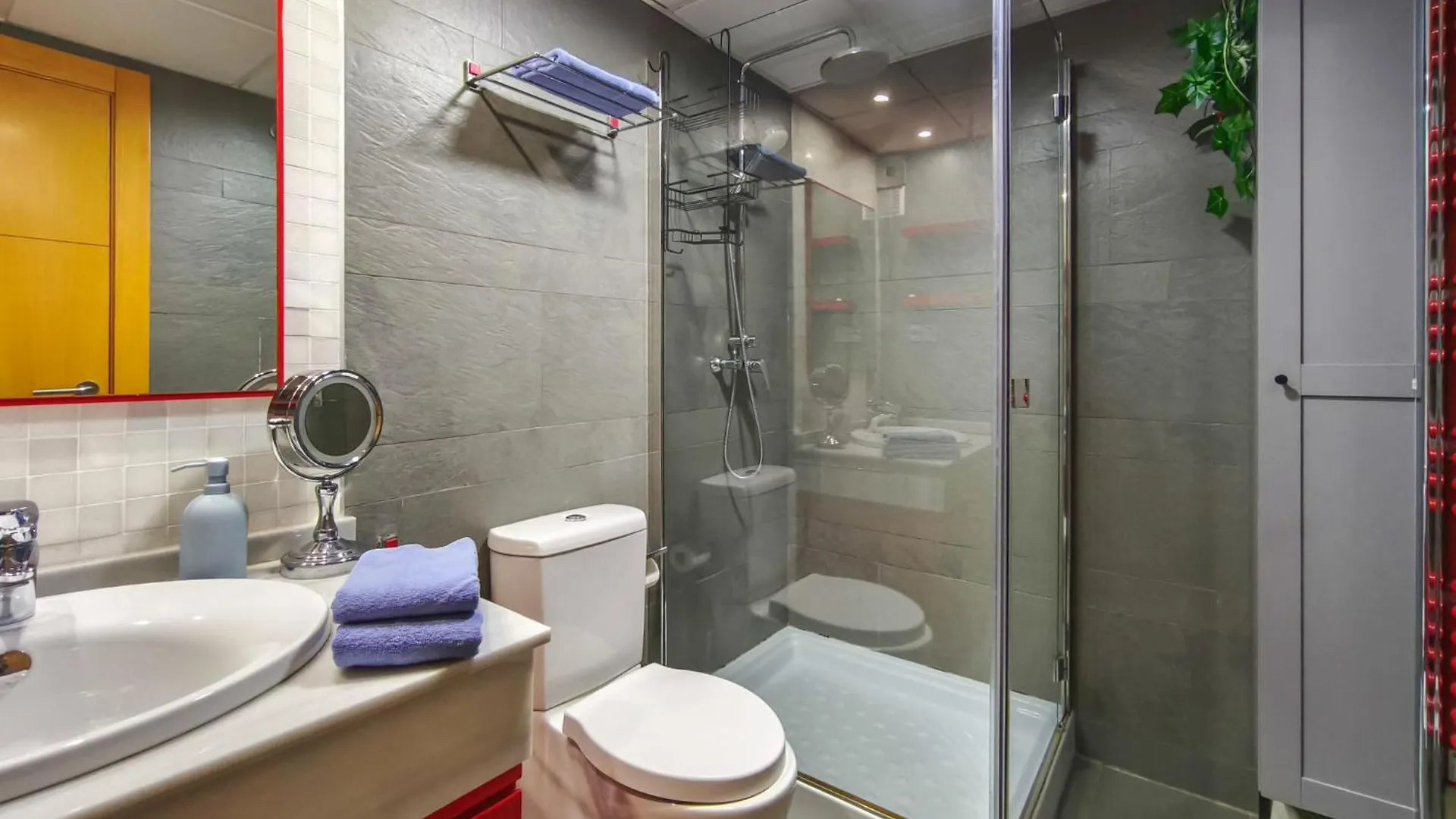 Apartment Malaga Pacifico By Interhome